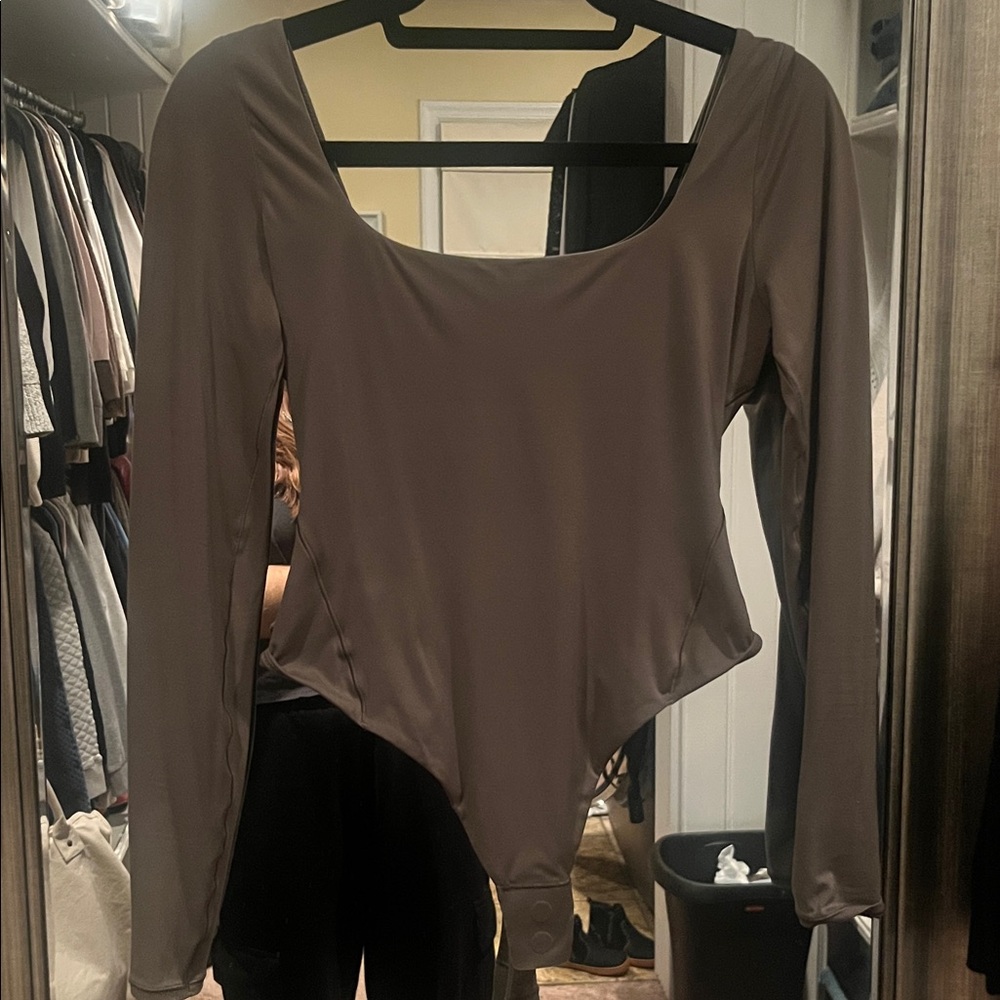lululemon Wundermost Ultra-Soft Nulu Square-Neck Long-Sleeve Bodysuit - Picture 5 of 7